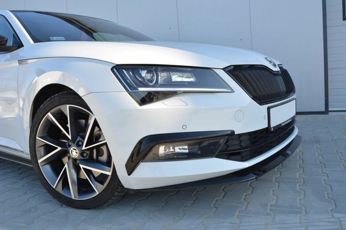 Front Ansatz V.1 für Skoda Superb Mk3 Carbon Look - Maxton Design