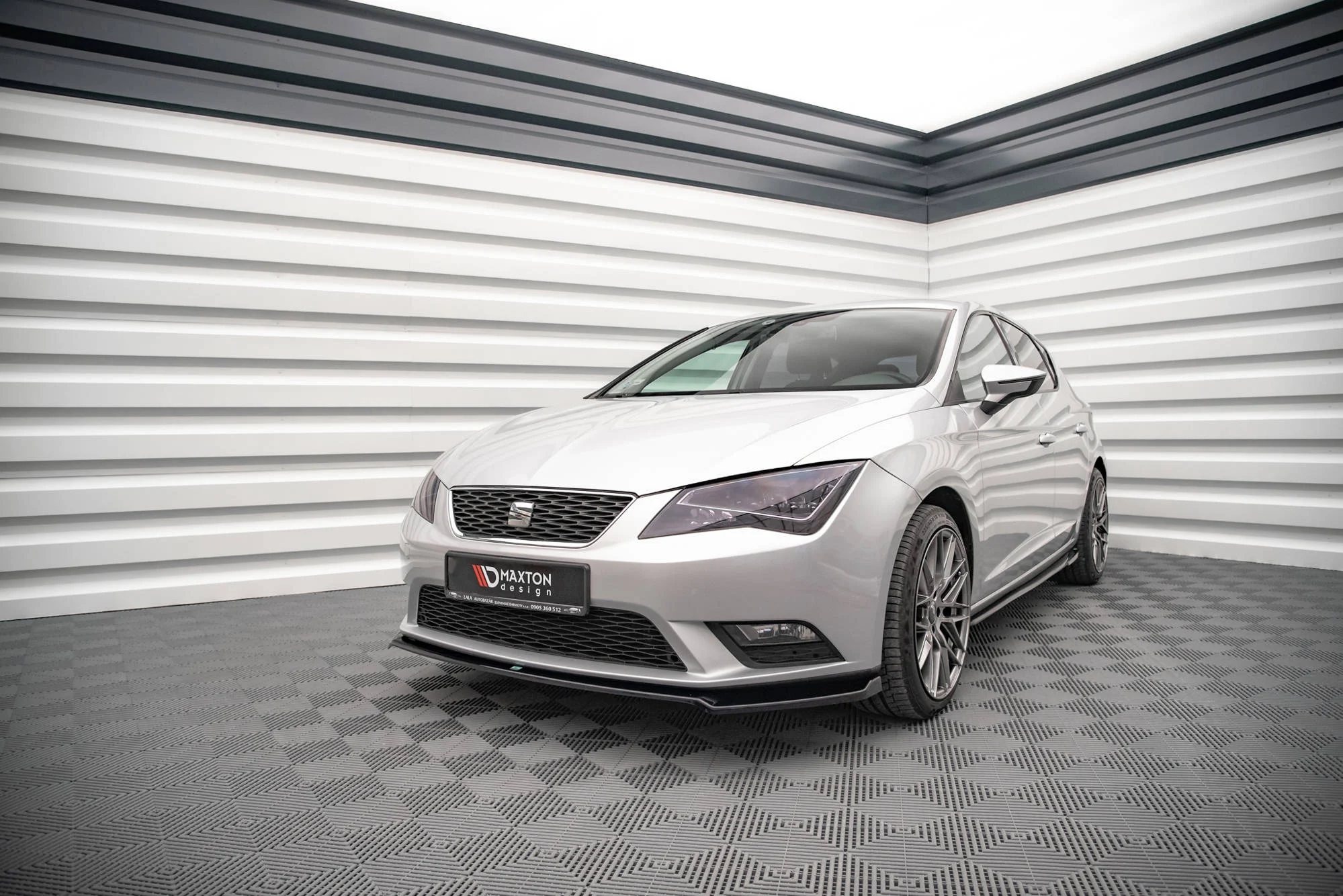 Front Ansatz V.2 für Seat Leon Mk3 schwarz matt - Maxton Design