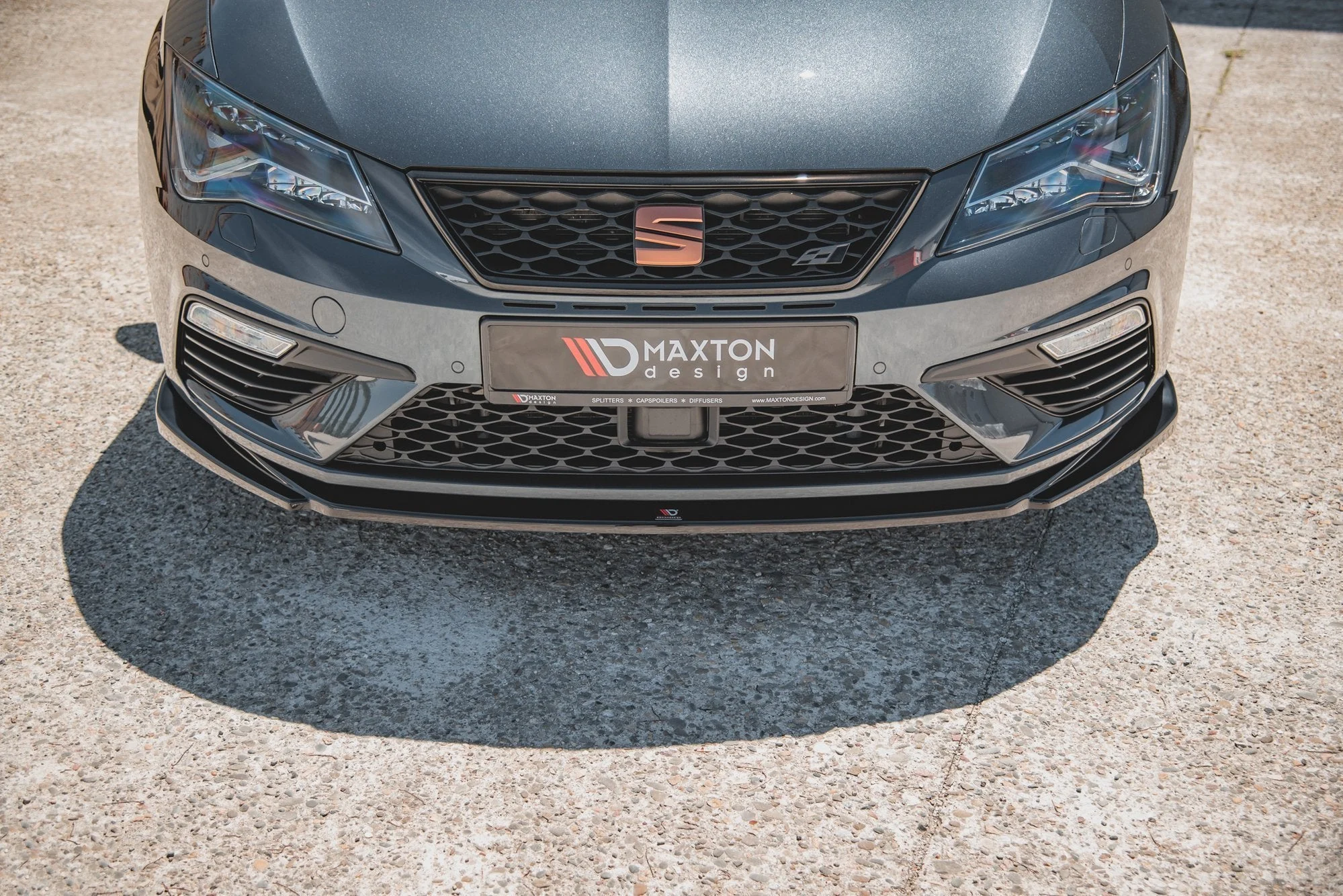 Front Ansatz V.5 für Seat Leon Cupra / FR Mk3 FL schwarz Hochglanz - Maxton Design