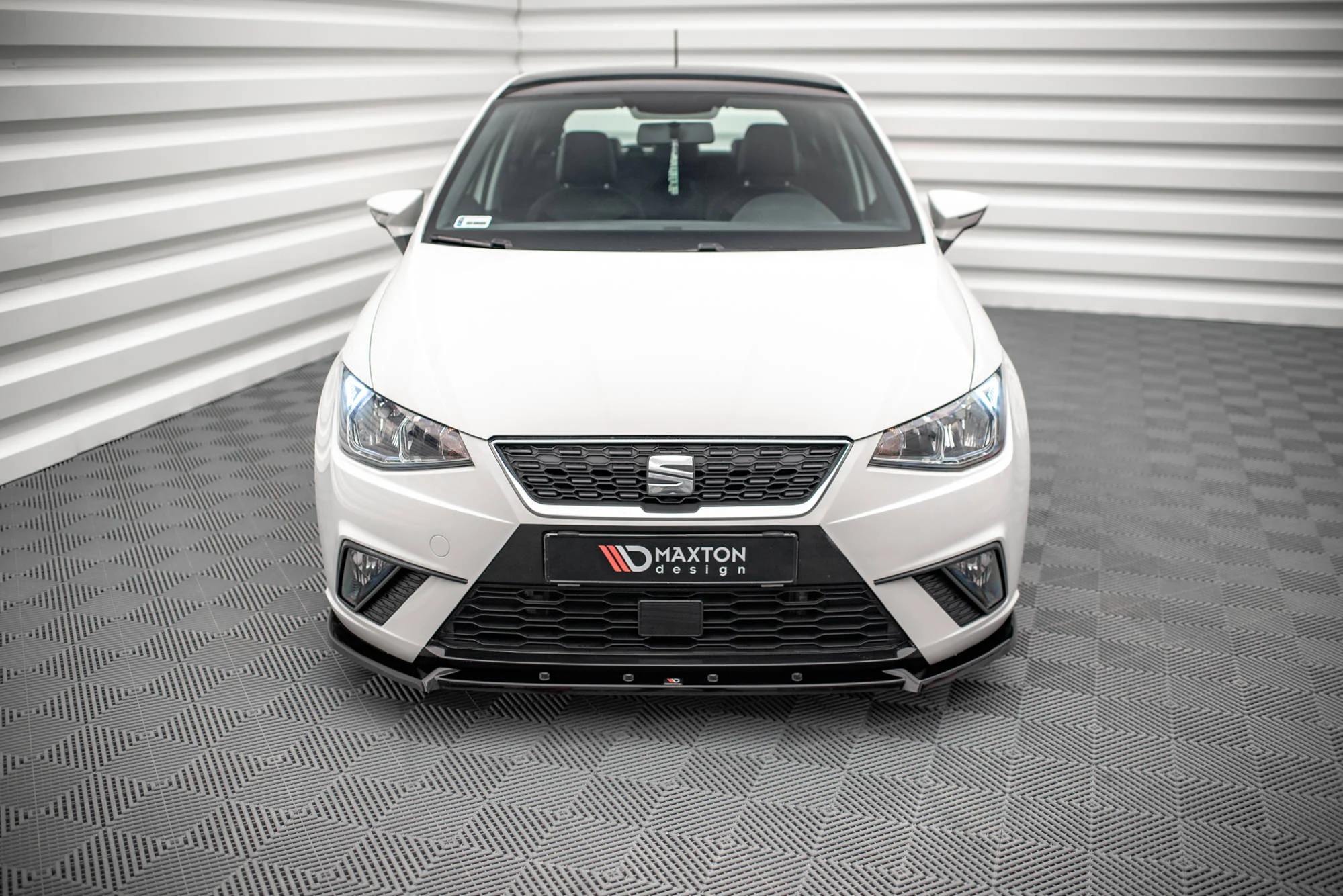 Front Ansatz V.1 für Seat Ibiza FR/ Standard Mk5 schwarz matt - Maxton Design