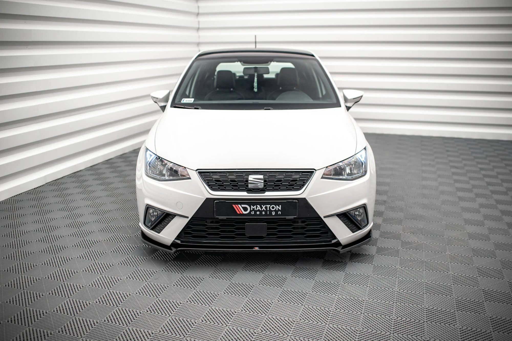Front Ansatz V.3 für Seat Ibiza FR/ Standard Mk5 schwarz matt - Maxton Design