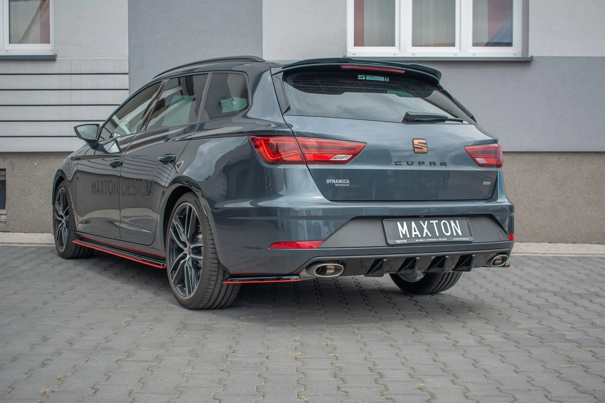 Diffusor Heck Ansatz V.1 für Seat Leon Cupra Mk3 FL Sportstourer schwarz matt - Maxton Design